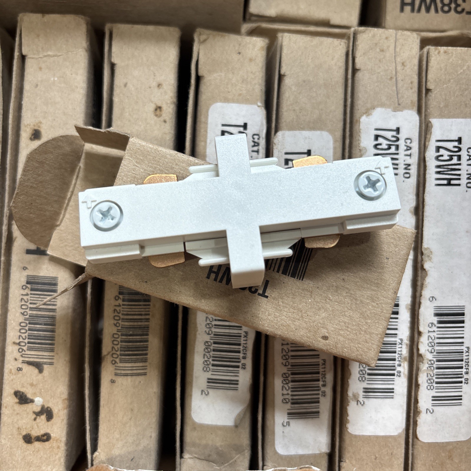 JUNO T23WH Trac-Master Trac Lighting Straight Connector T24WH T25WH T26WH T38WH