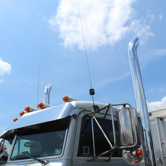 Wilson T2000 Series Mobile CB Trucker Antenna – Black, High-Performance