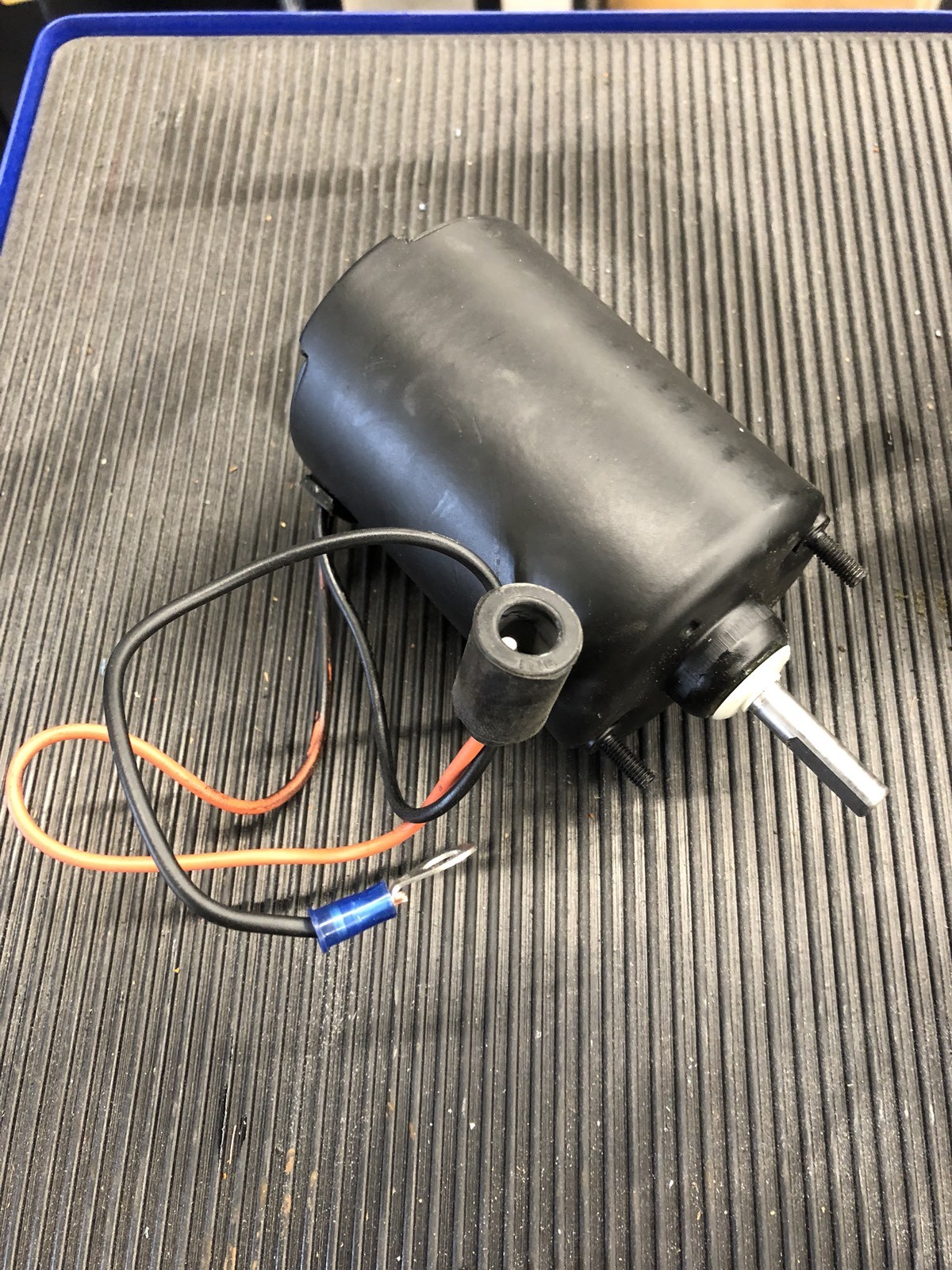 M35A2 M35A3  M925 M927 M934 M929 M923 M813 A1 A2 2.5 - 5 Ton Heater Blower Motor