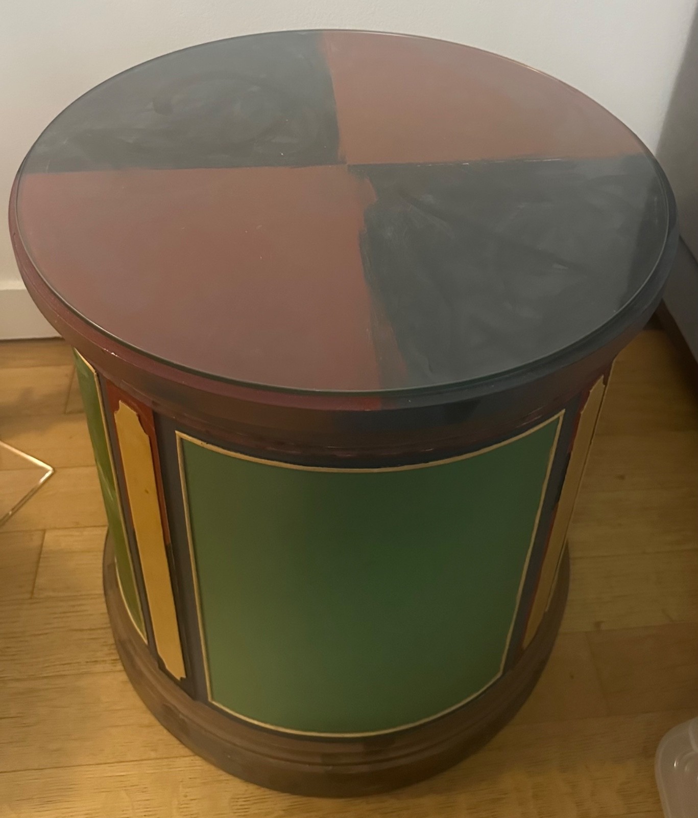 Set of 2 bedside tables. One is painted. Very good condition. (can sell 1 table)