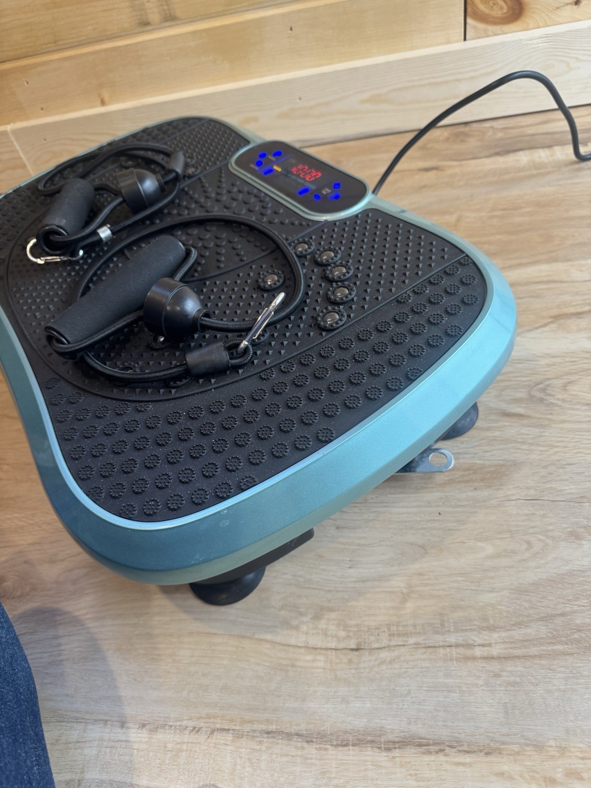 AXV FR-78 Bluetooth Green Vibration Plate Exercise Machine Platform No Remote