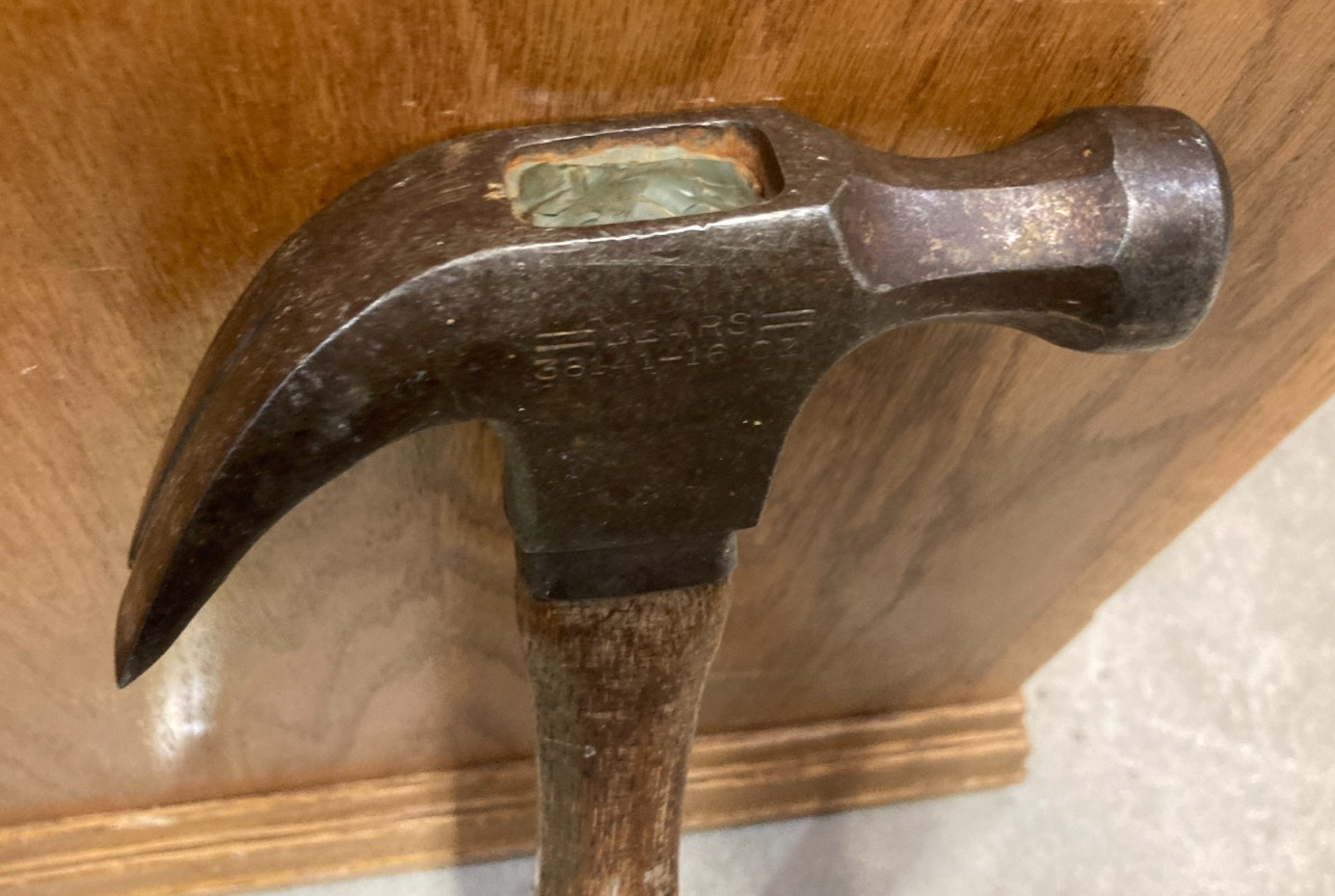 Vintage Craftsman Wooden HandleClaw Hammer 38141 16 Oz V Notch