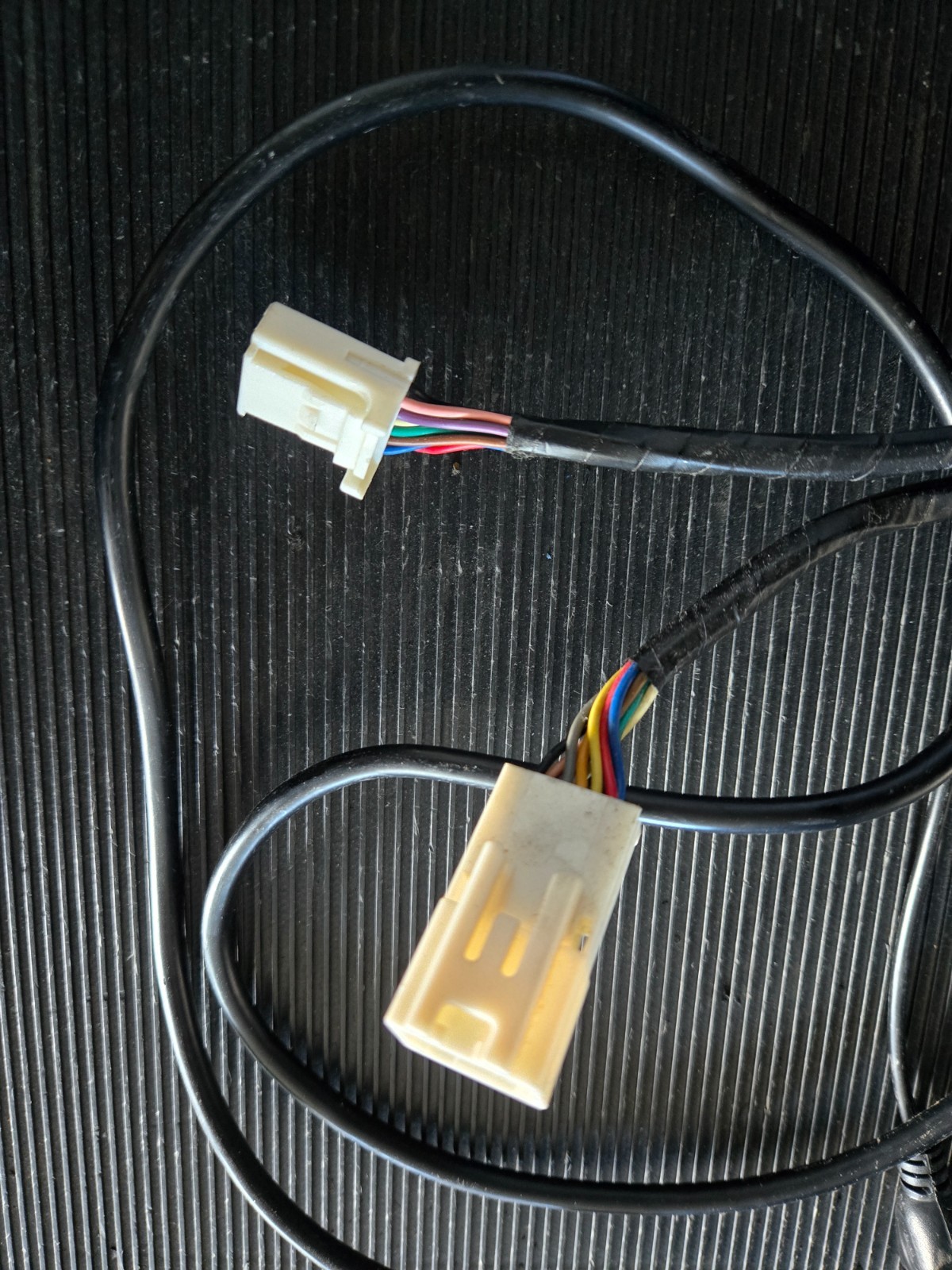 GROM-IPOD V3 Adapter GROM-IPD3 OEM CAR RADIO INTEGRATION , TOYOTA, LEXUS SCION.