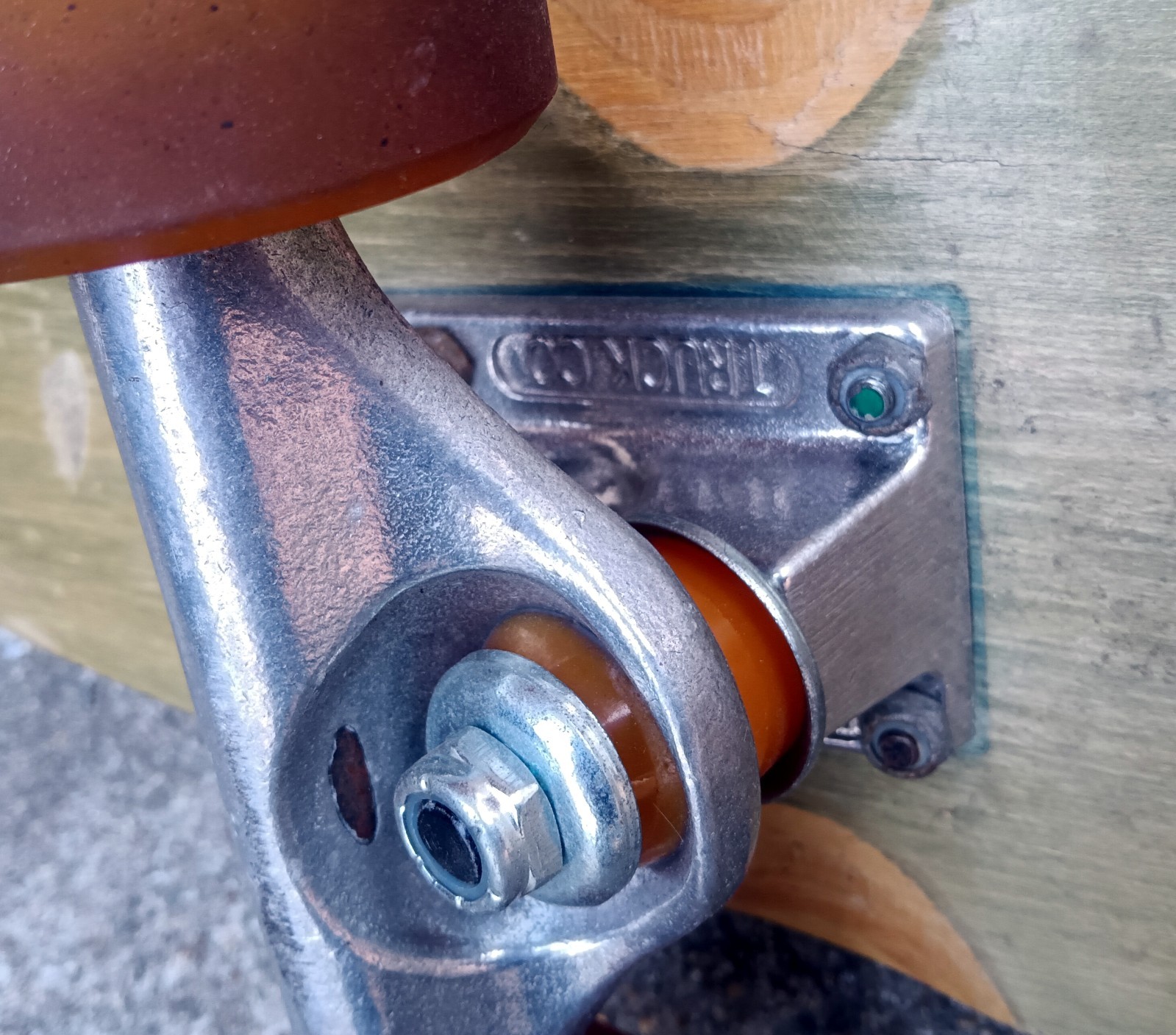 46" unbranded LONGBOARD skateboard w/ Independent trucks, Kryptonic 60mm wheels