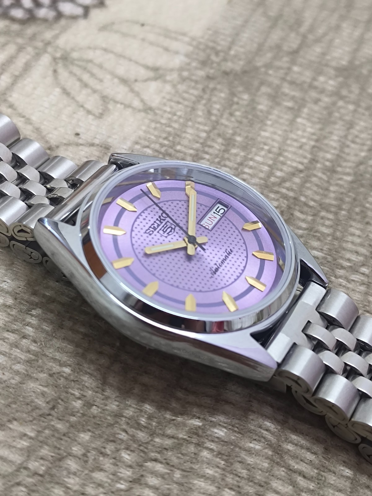 Vintage Seiko 5 Purple Automatic 17 Jewels Day/Date Japan Men's Wrist Watch 6309