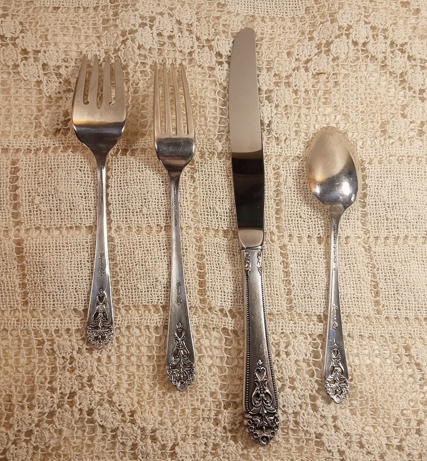 Vintage International Sterling 4- Piece Setting Queen's Lace Pattern 1947