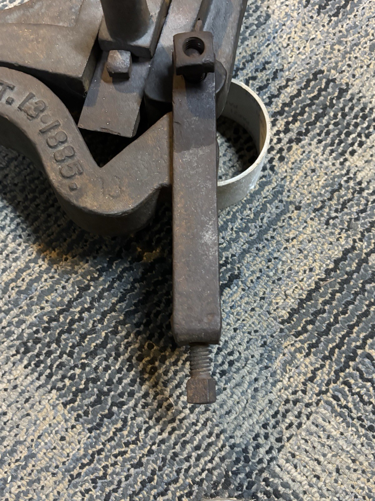 WINDMILL WATER WELL PIPE DOG PULLER antique vintage PAT 1885 GOOD CONDITION!!!