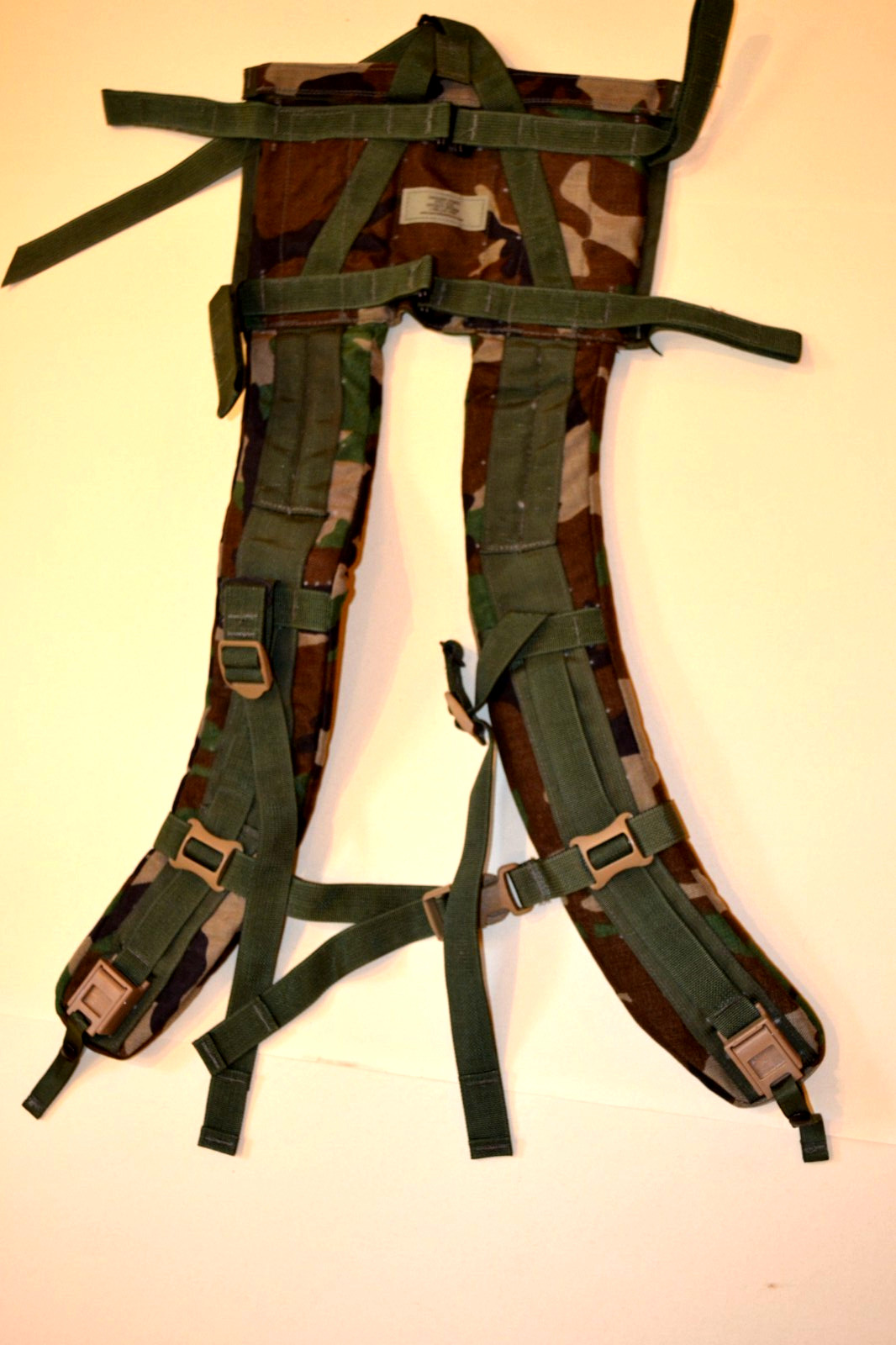 USGI MOLLE II WOODLAND BDU Camouflage Large Ruck Frame Shoulder Straps MFG -SDS
