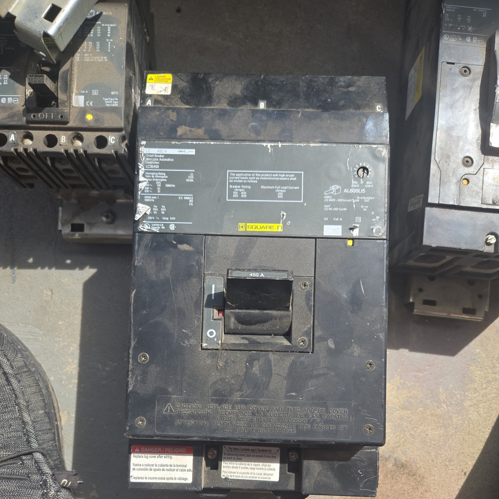 SQUARE D LC36450 450 A 3 P Circuit Breaker