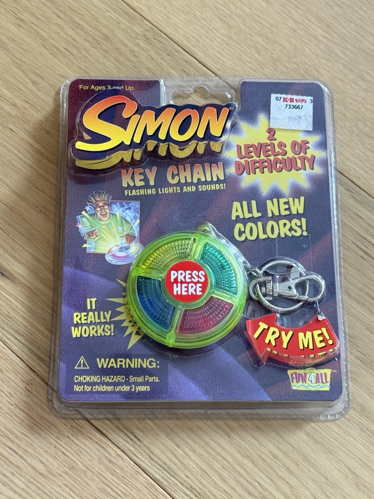 2000 Hasbro Simon Key Chain Electronic Game Green New Old Stock KB Toys Sticker