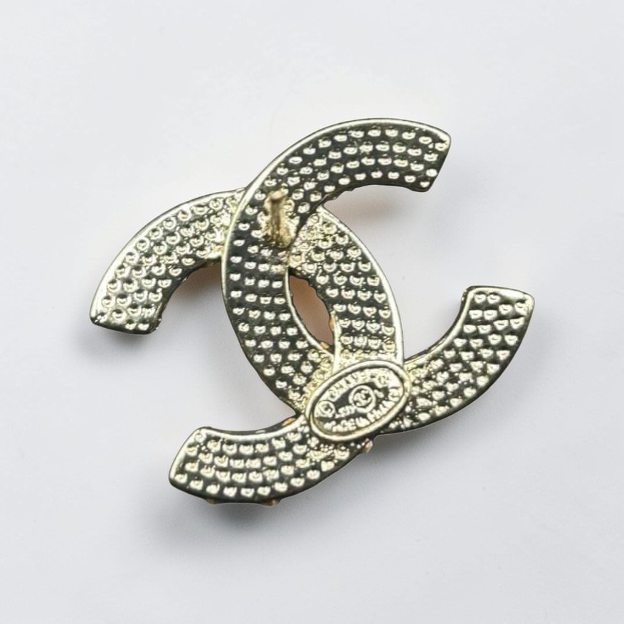 Pre Owned Chanel Pearl CC Logo Earrings CC Jewelry ( free shipping!)