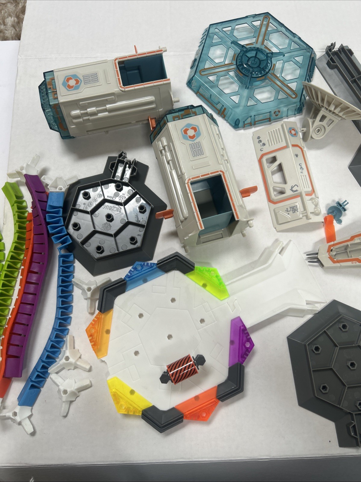 Hex Bug Nano Large Lot , Parts & Accessories And 8 Bugs