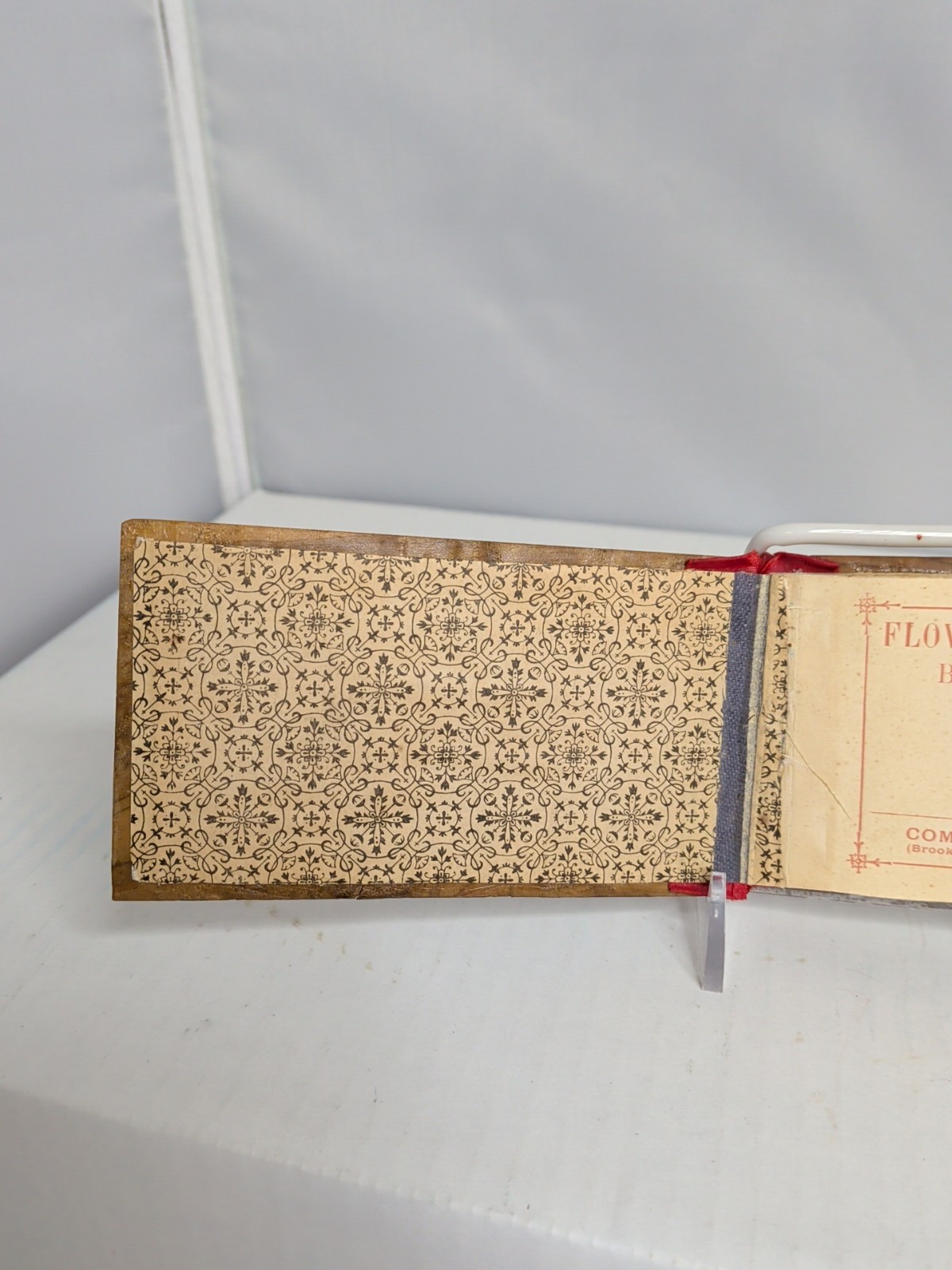 ANTIQUE Pressed Dried FLOWERS FROM ISRAEL Book OLIVE WOOD CARVED COVERS C4