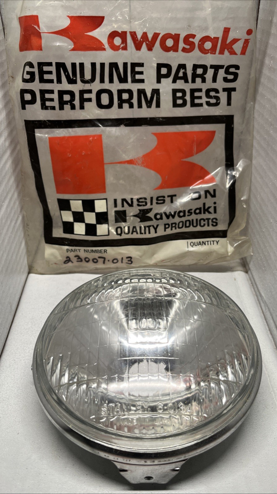 Vintage NOS Kawasaki Head lamp lens unit 23007-013 W1 A1 H1