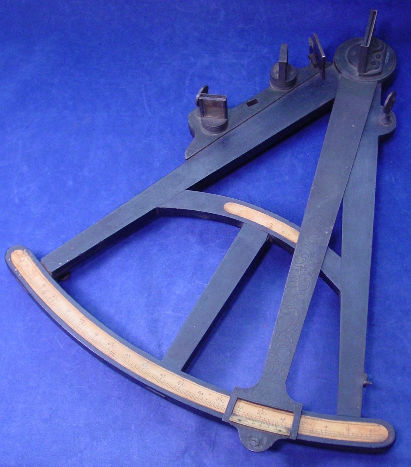 18th Century James Chapman Large 17" Marine Hadley's Quadrant Scroll Work on Arm