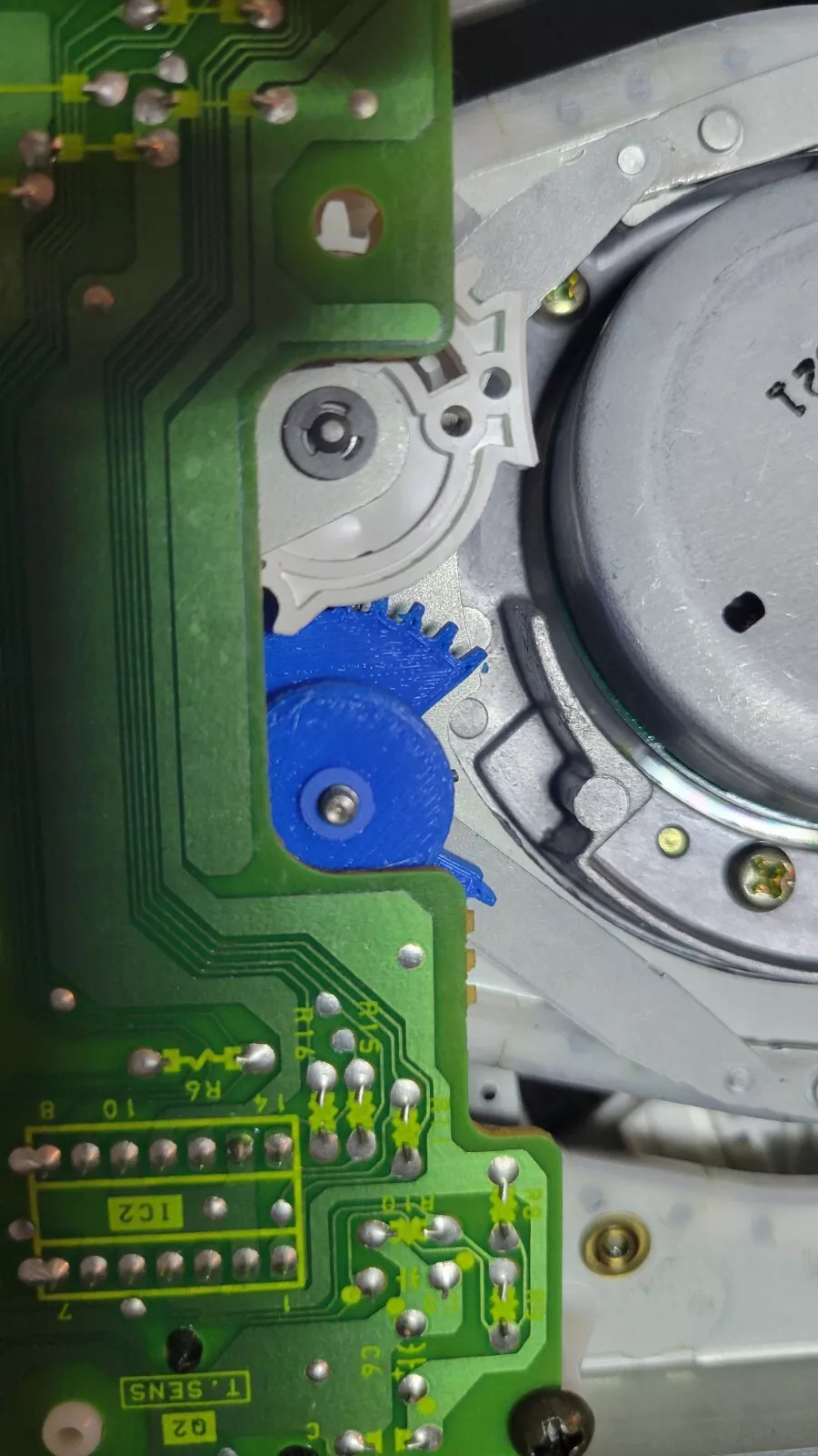 SONY SLV 3-736-147-01 373614701 VCR Left Threading "Blue" Gear