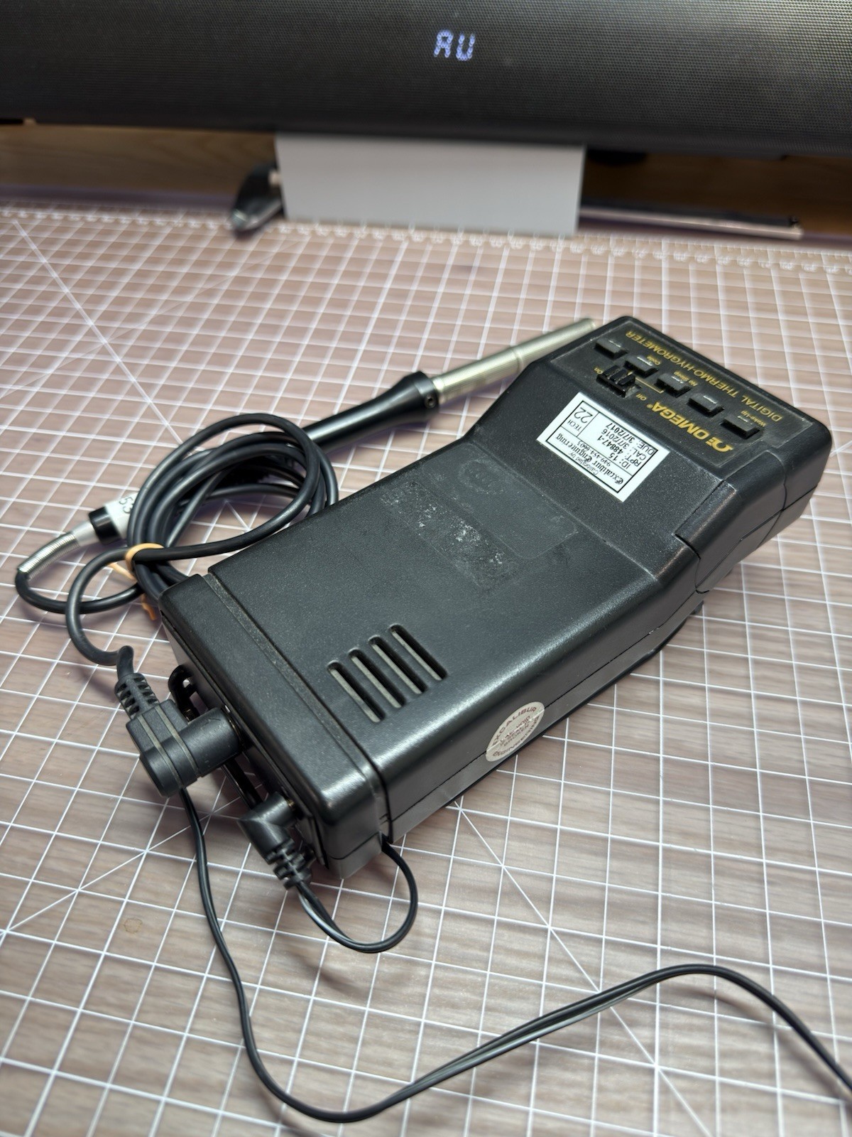 Omega Digital Thermo-Hygrometer RH411 With Probe