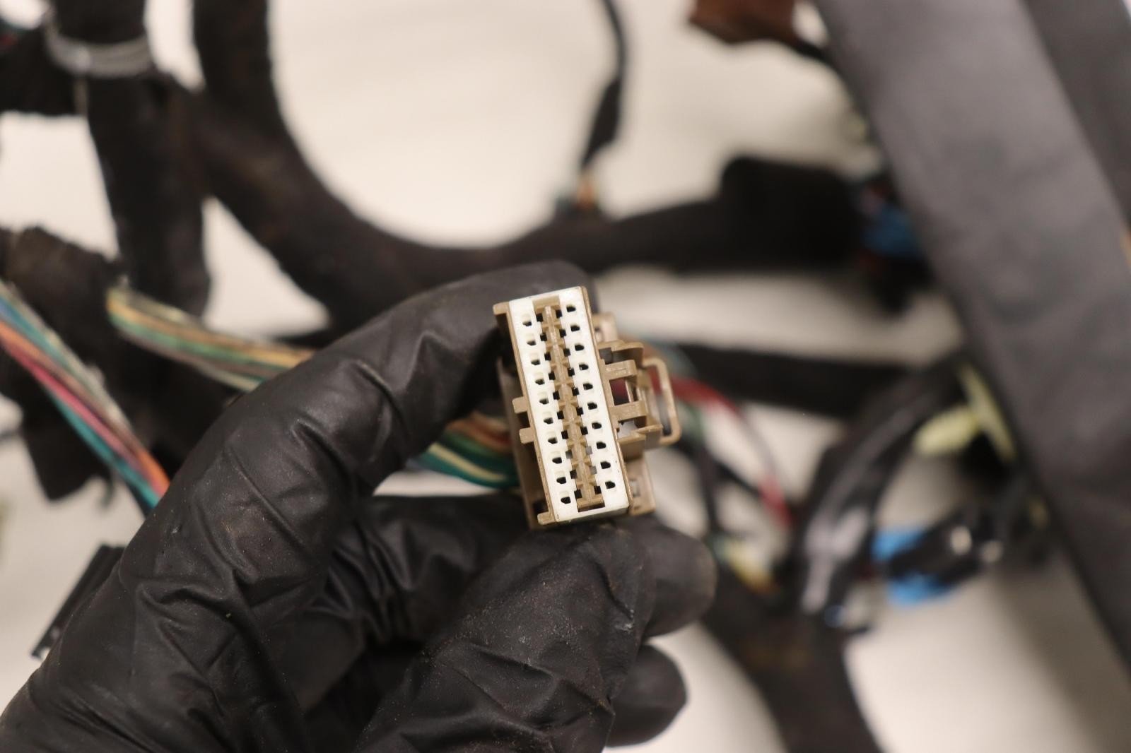 2007 GMC YUKON DENALI 6.2L DASH DASHBOARD WIRE WIRING HARNESS OEM