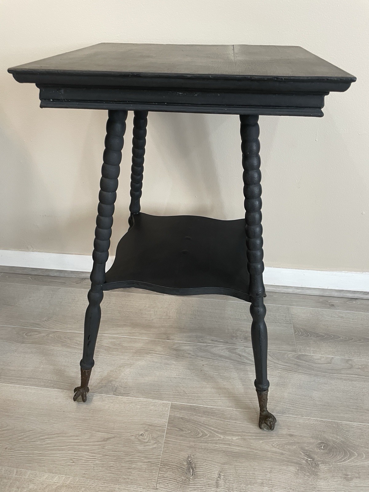Antique Vintage Victorian Parlor Wooden Glass Ball And Claw Feet Side End Table
