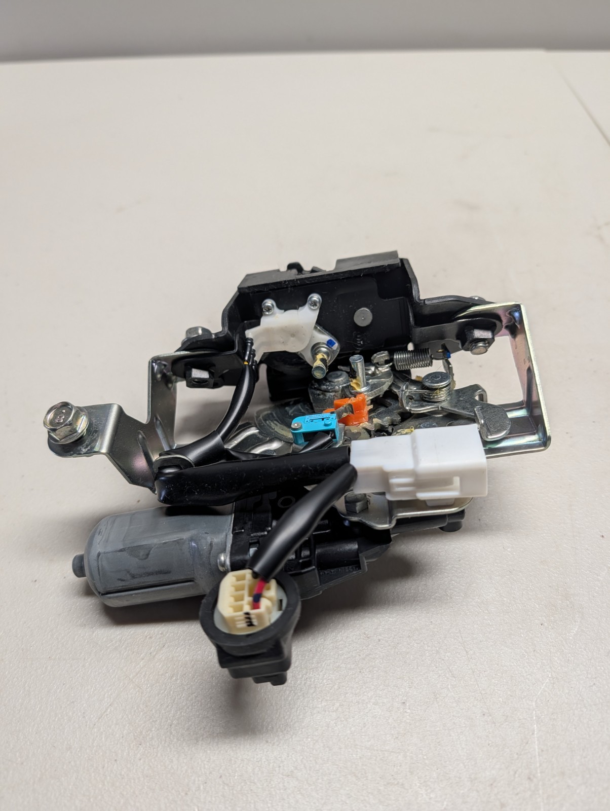 SUBARU FORESTER Liftgate Tailgate Trunk Lock Latch Motor OEM 2014 - 2018 *