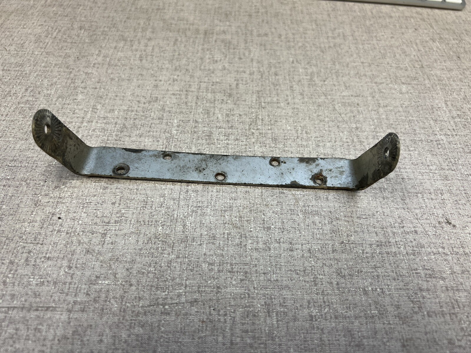 Motorola Mocom 70 MOTRAC Control Head Mounting Bracket