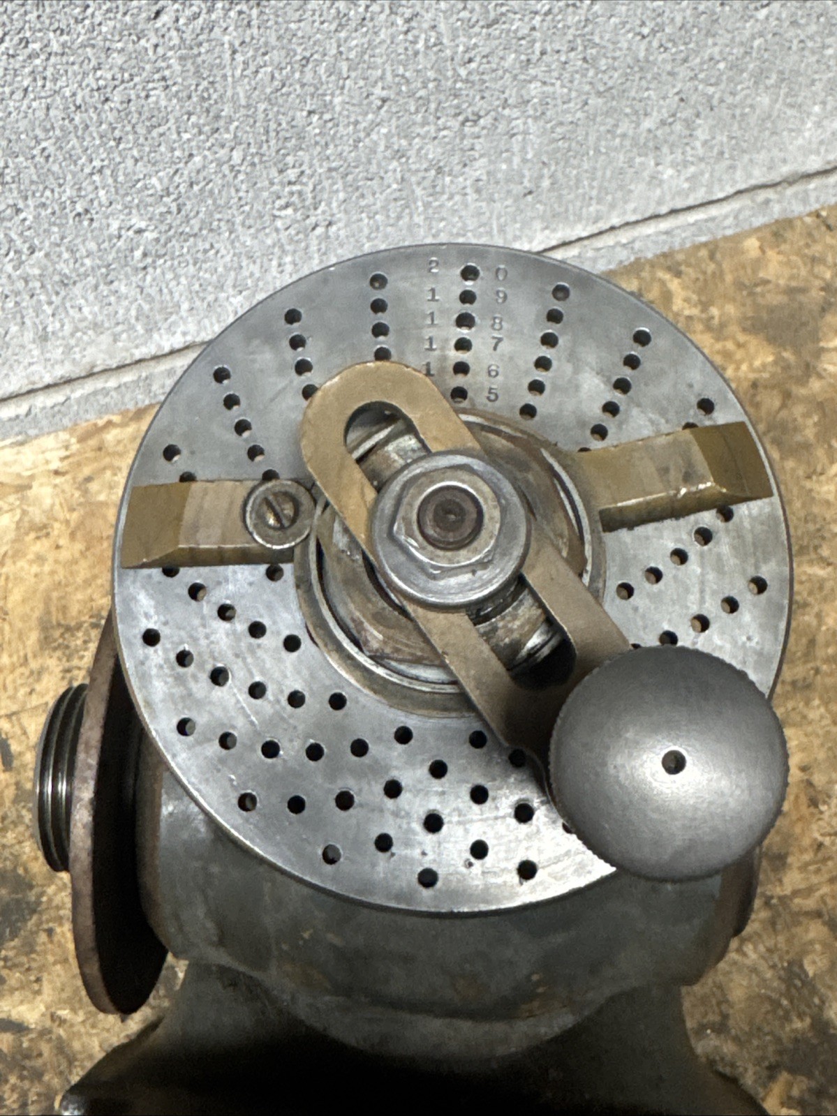 Ellis Dividing Indexing Head With 3 Plates