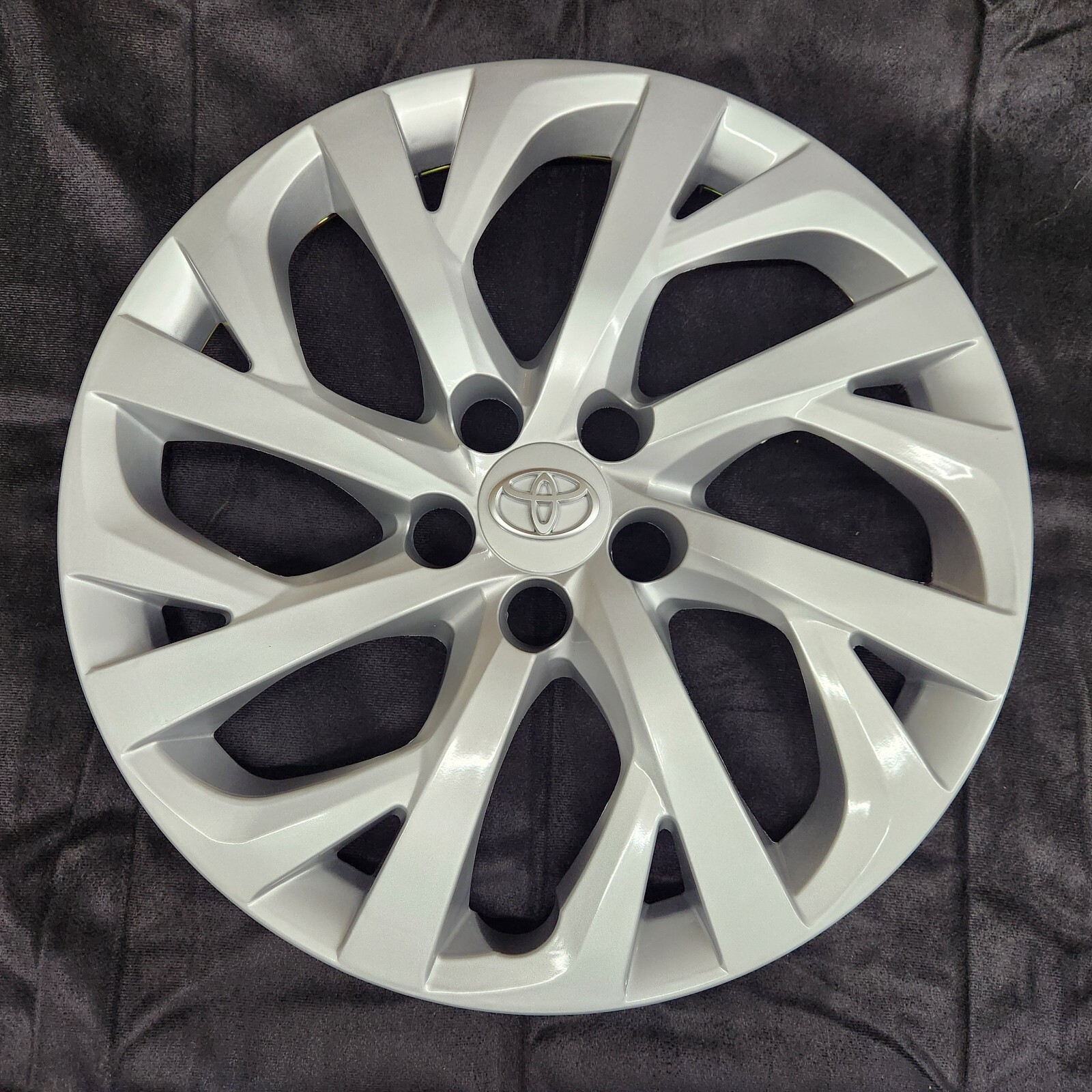 16" Wheel Rim Cover Hubcap Fits 2017 2018 2019 Corolla Silver Snap On 61181