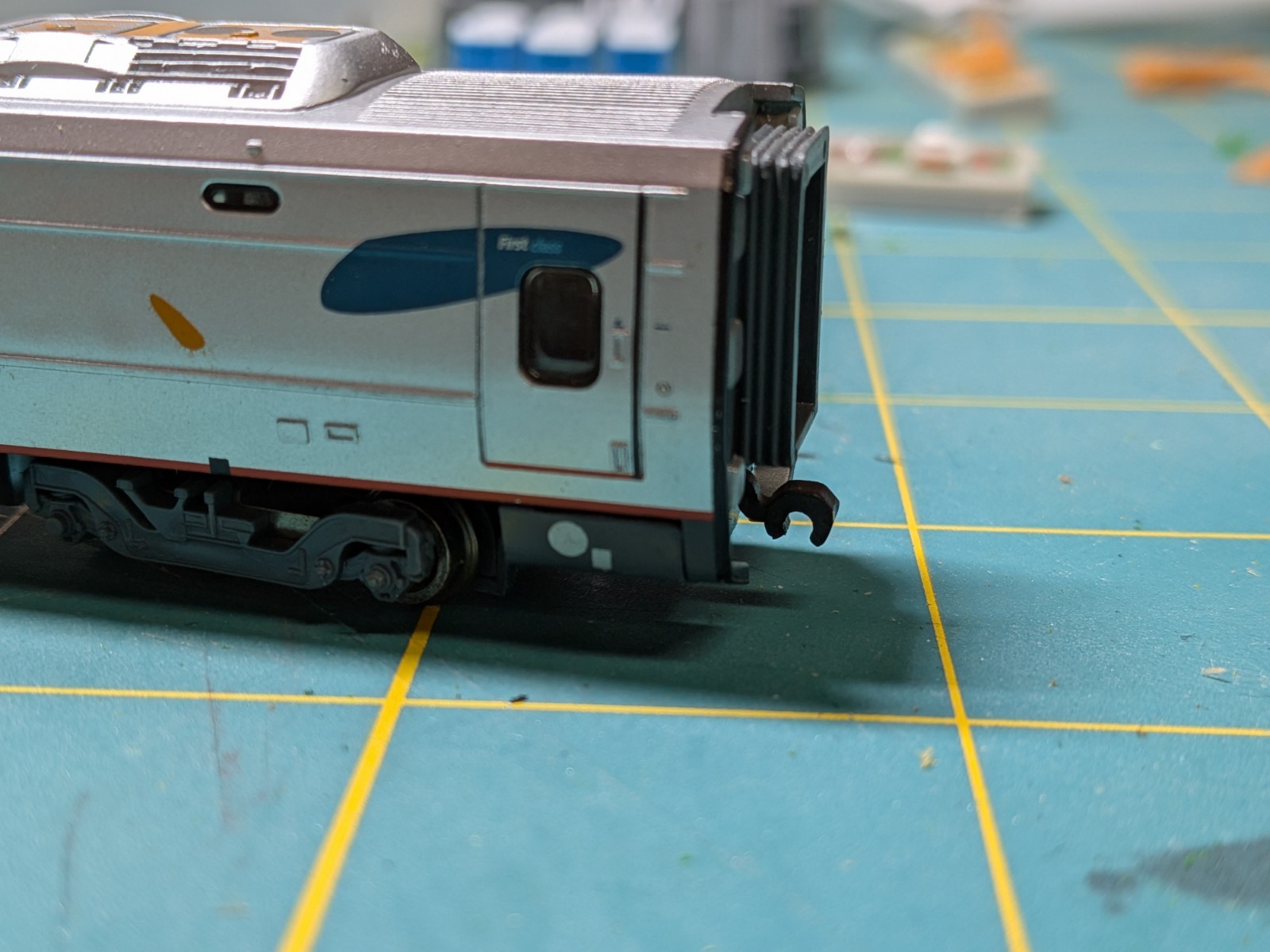 N scale Bachmann Spectrum Amtrak Acela Express FIRST CLASS passenger car train