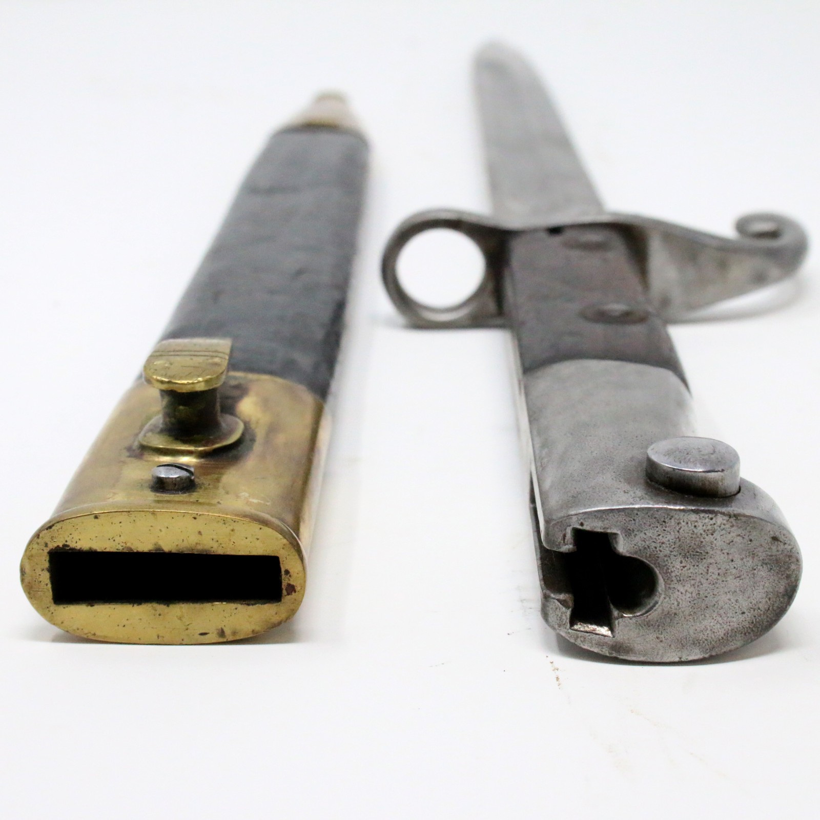 Argentine M1909 Mauser Bayonet Hooked WKC Solingen Leather Scabbard w/Fittings D