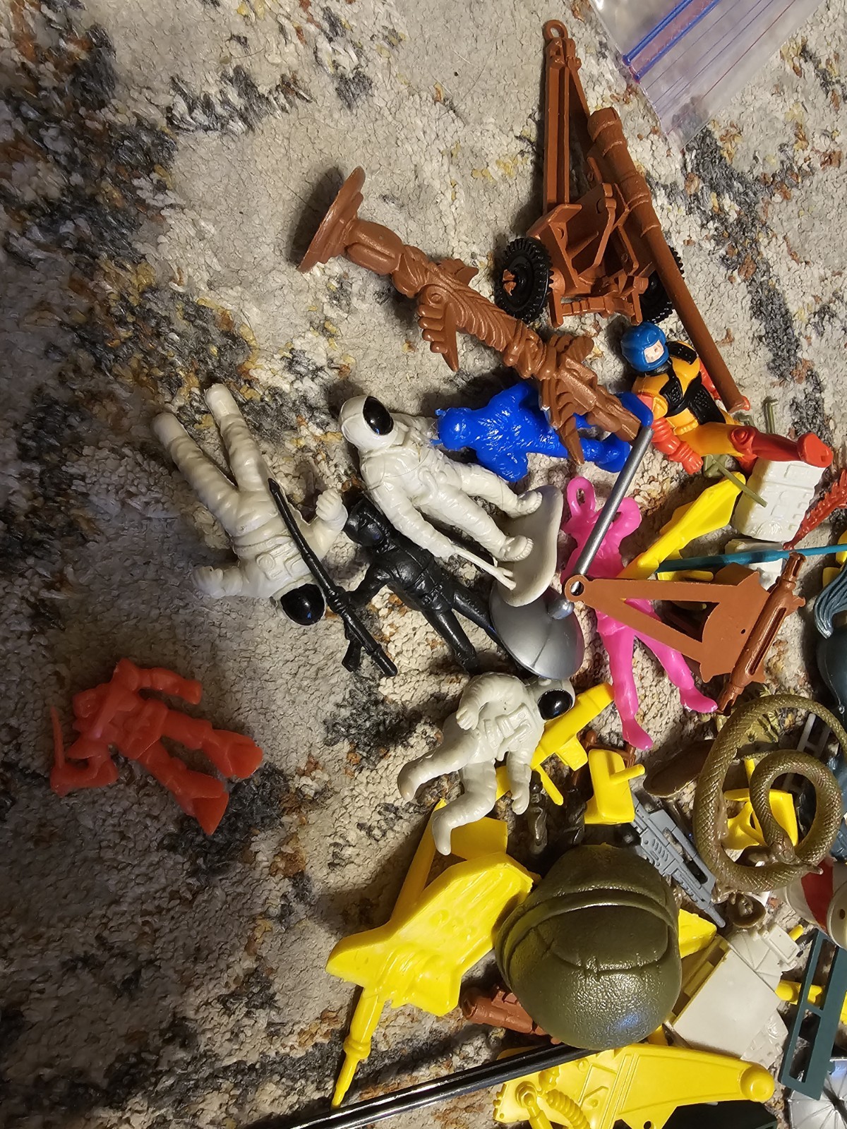 Random Vintage Small Toy Lot. Astronaut Army Snake Cowboy Turle Ect.