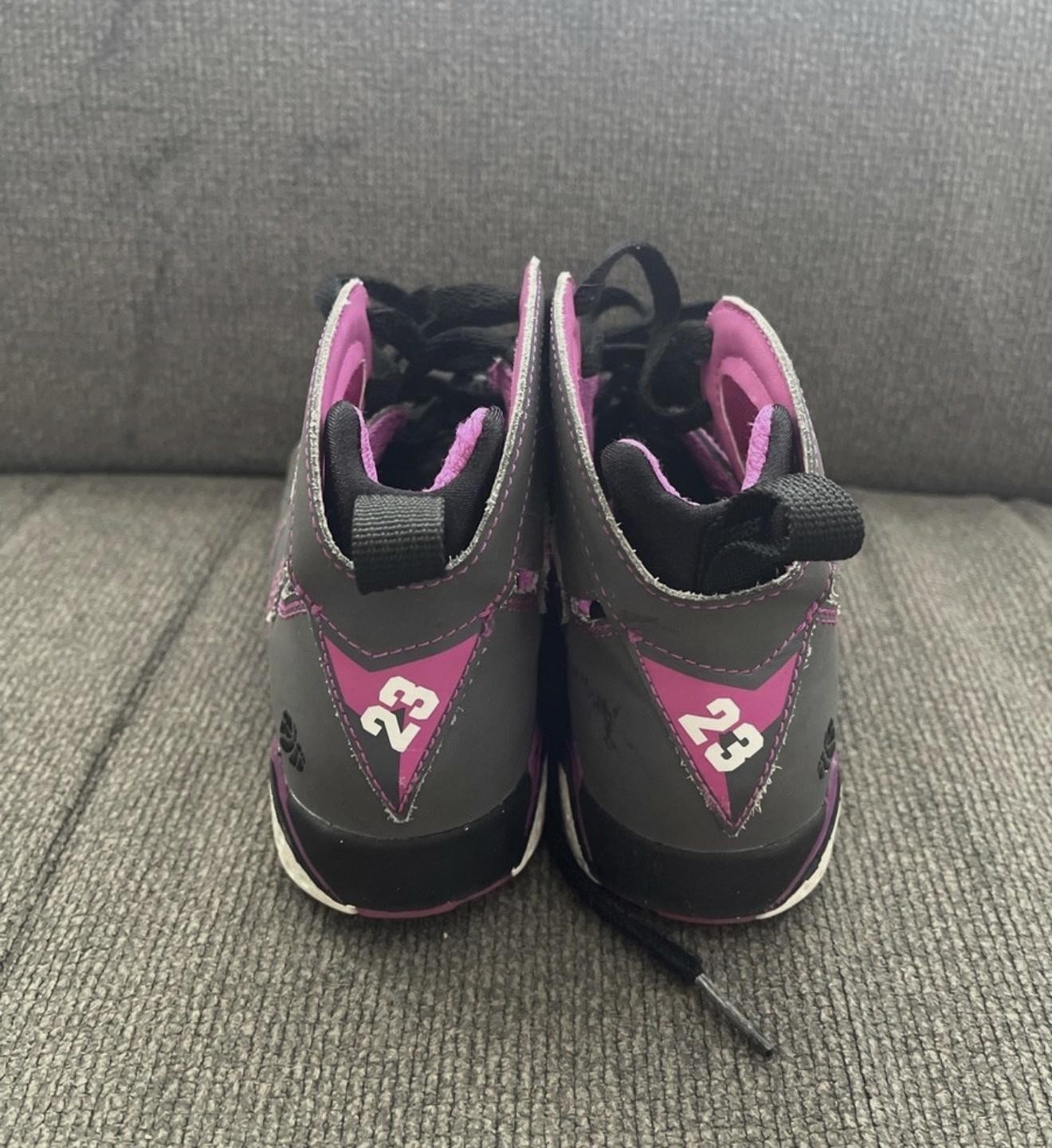 Jordan 7 Retro Shoes Youth Size 1.5Y Gray Pink Basketball Kids 442961-018