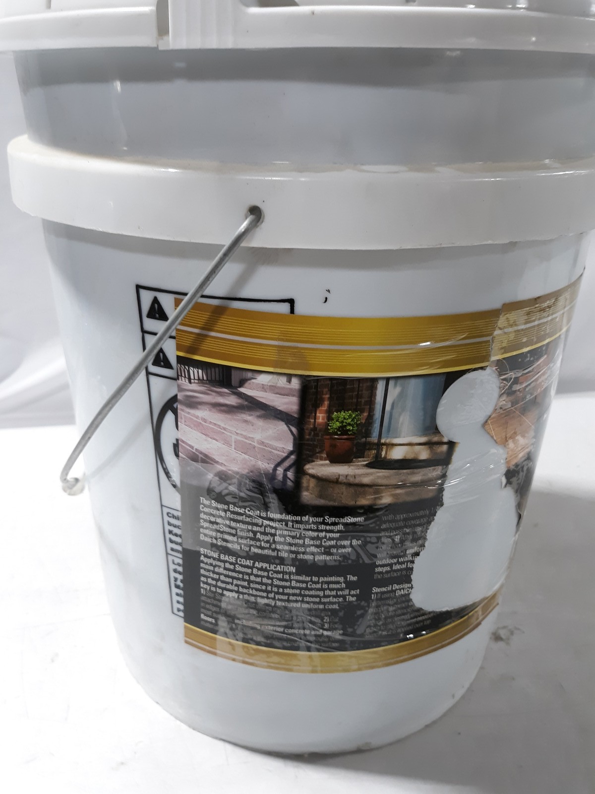 Daich Coatings SpreadStone 1 Gal Decorative Concrete Resurfacer Stone Base Coat