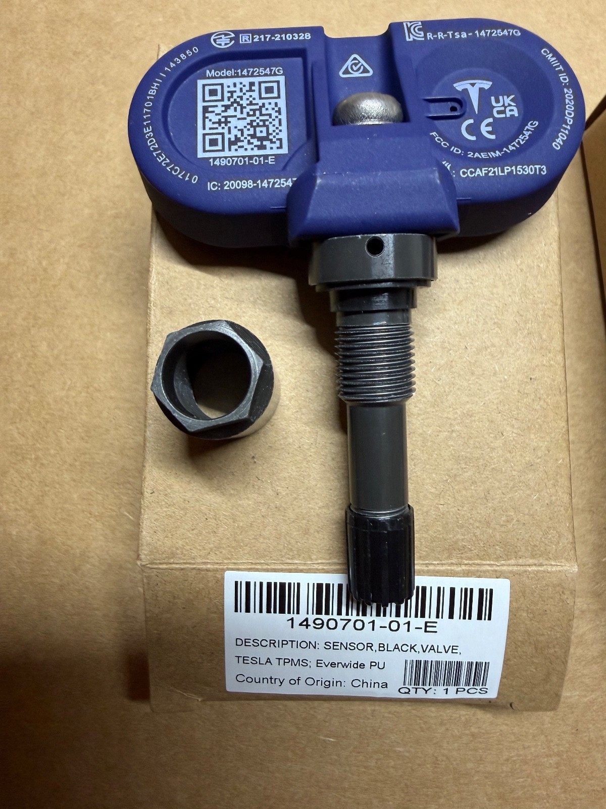 Set of 4 NEW OEM Tesla Model 3 S X Y Bluetooth TPMS Sensor with Nut 1490701-01-E