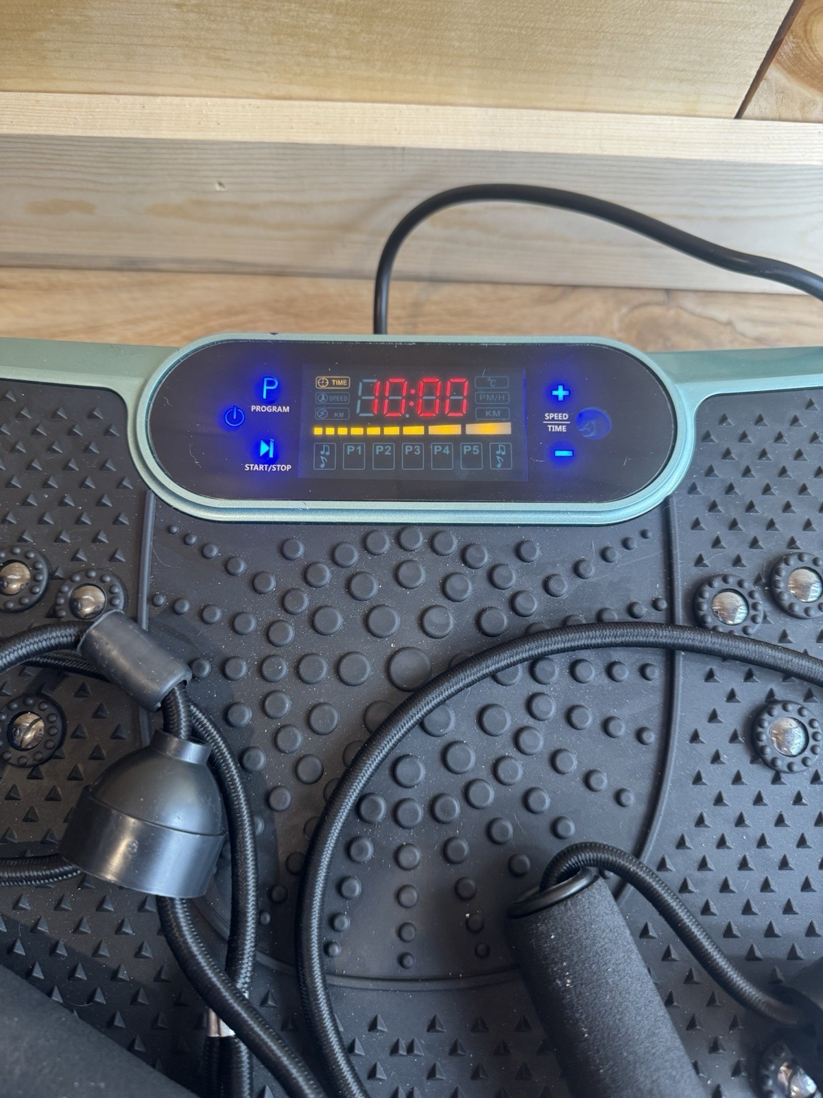 AXV FR-78 Bluetooth Green Vibration Plate Exercise Machine Platform No Remote