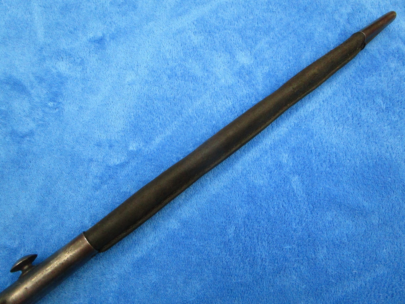 VINTAGE ORIGINAL US MADE BRITISH M1913 BAYONET AND SCABBARD MAKER REMINGTON 1917