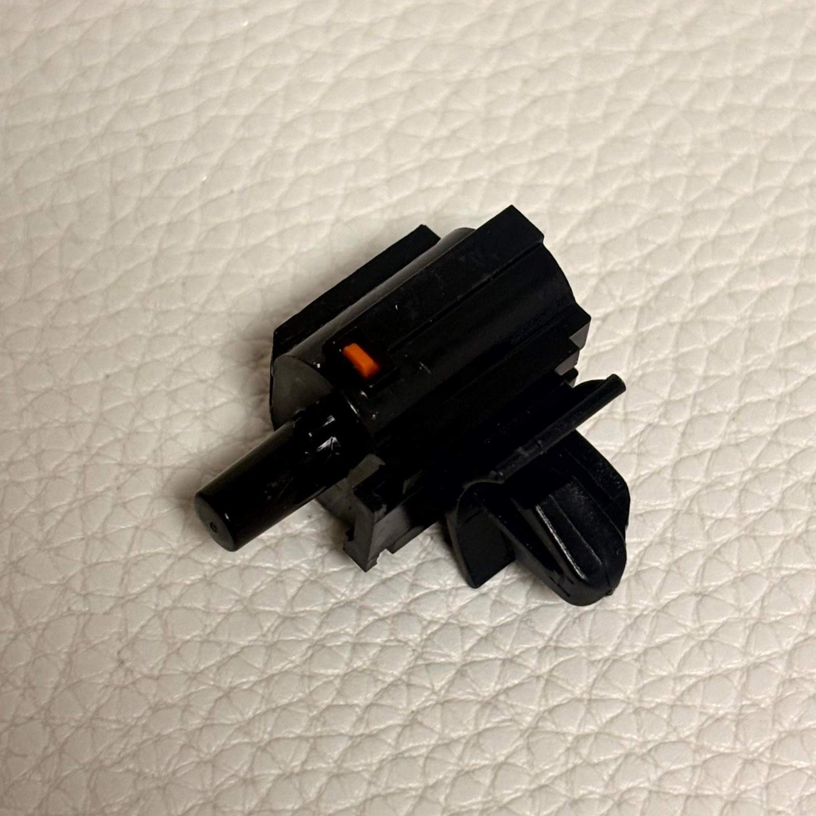 96985-3X000 New OEM Genuine Hyundai Kia OPTIMA Air Ambient Temperature Sensor