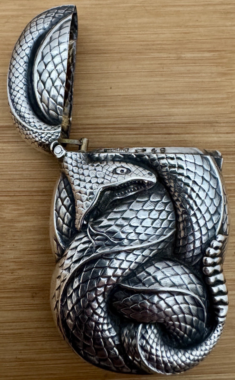 VERY RARE WILLIAM KERR STERLING FIGURAL RATTLESNAKE MATCH SAFE VESTA CASE C 1905