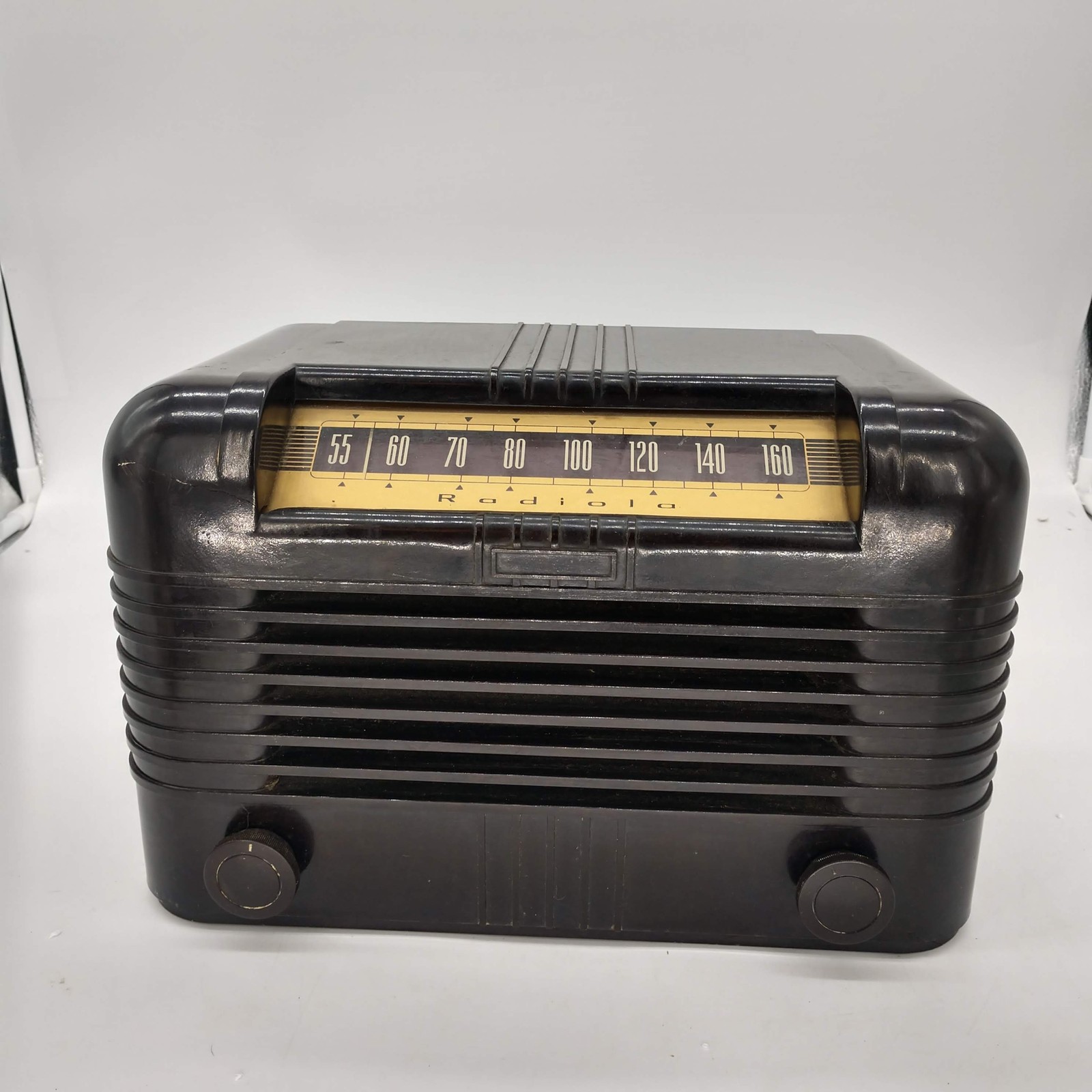 Vtg RCA Radiola 76X11 Tube Radio Brown Bakelite Art Deco Tabletop USA UNTESTED