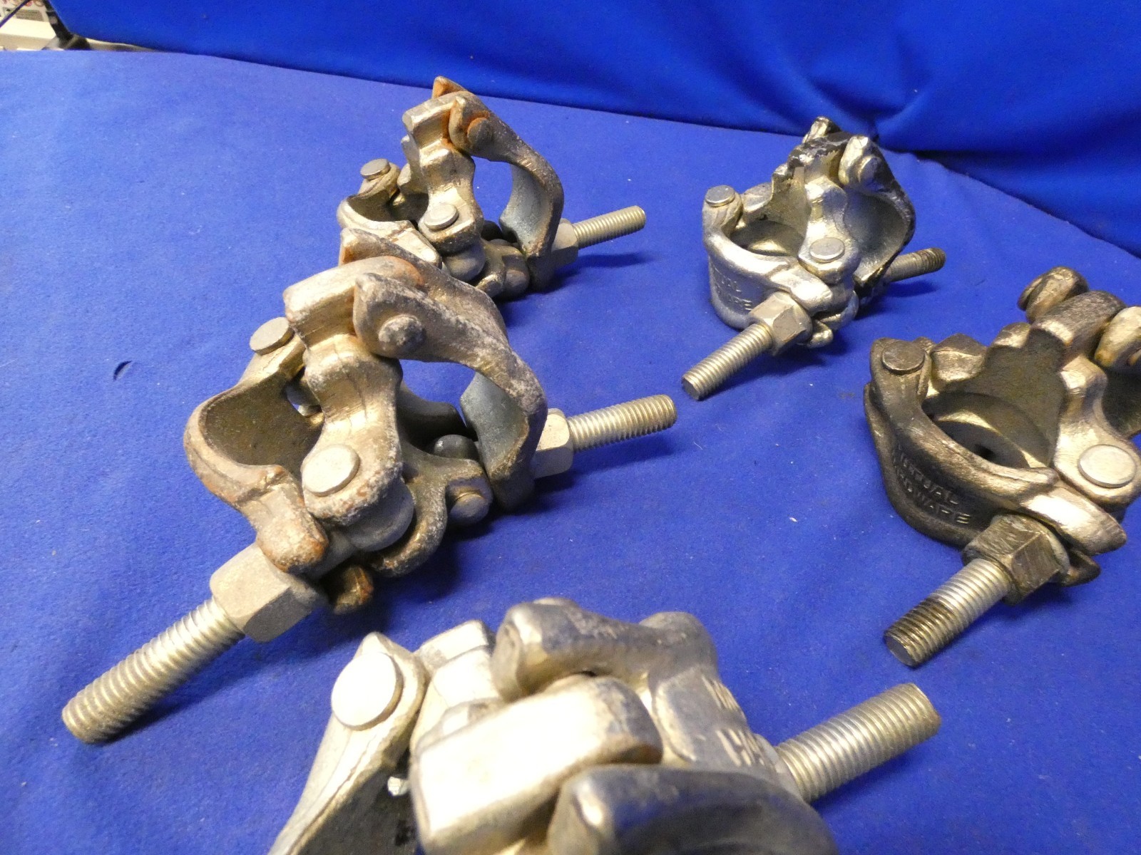 Matthews 425158 Jr. Grid Clamp, 5 Mutual Hardware Swivel Grid Clamp, 2 Flat Side