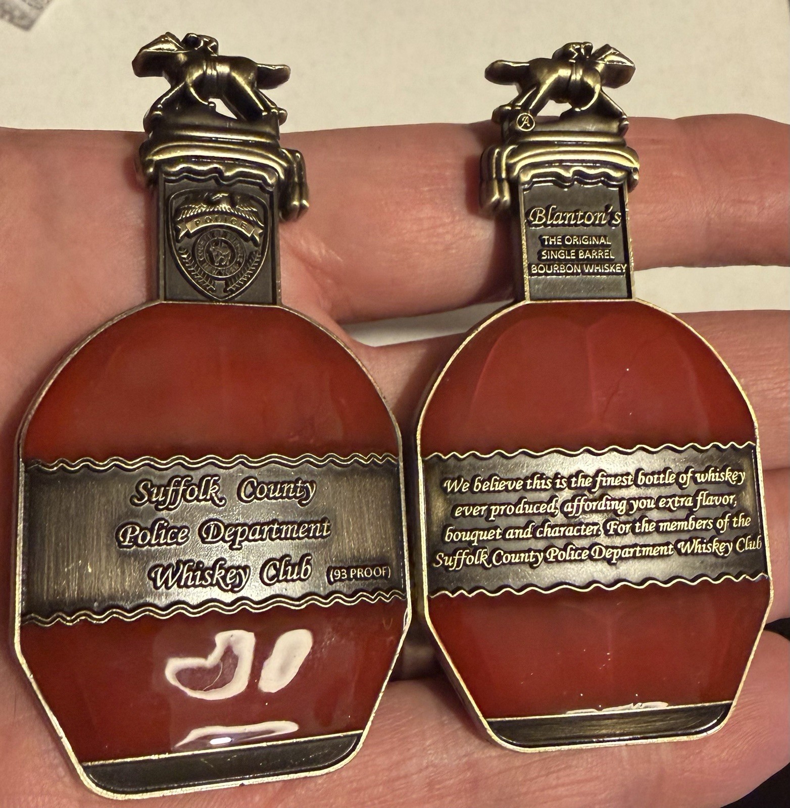 SUFFOLK COUNTY POLICE DEPT BLANTONS WHISKEY CLUB BOTTLE CHALLENGE COIN NEW YORK
