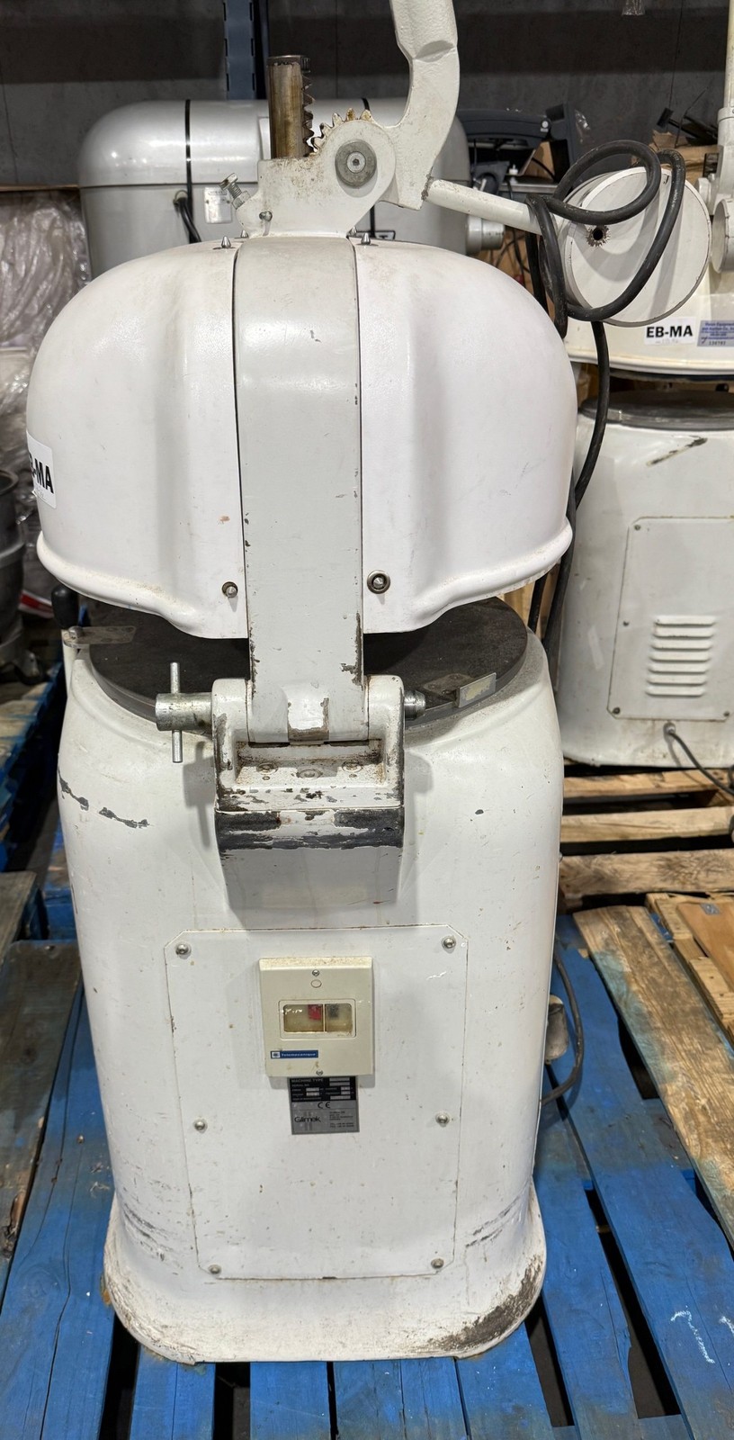 GLIMEK BDR-110-36 COMMERCIAL BUN DIVIDER ROUNDER