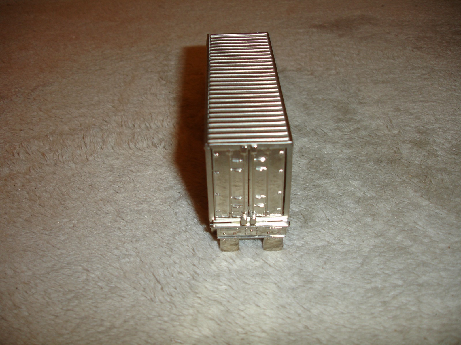 Adesa Little Rock Diecast Semi Truck 18 Wheeler Desk Clock 5.75" Silvertone