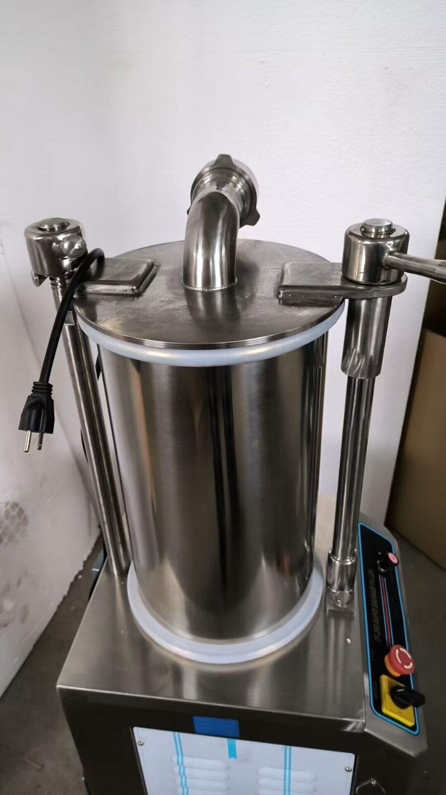 Hydraulic 57 lb. Sausage Stuffer | Automatic 110V | 882 lb/h | Sausage Filling