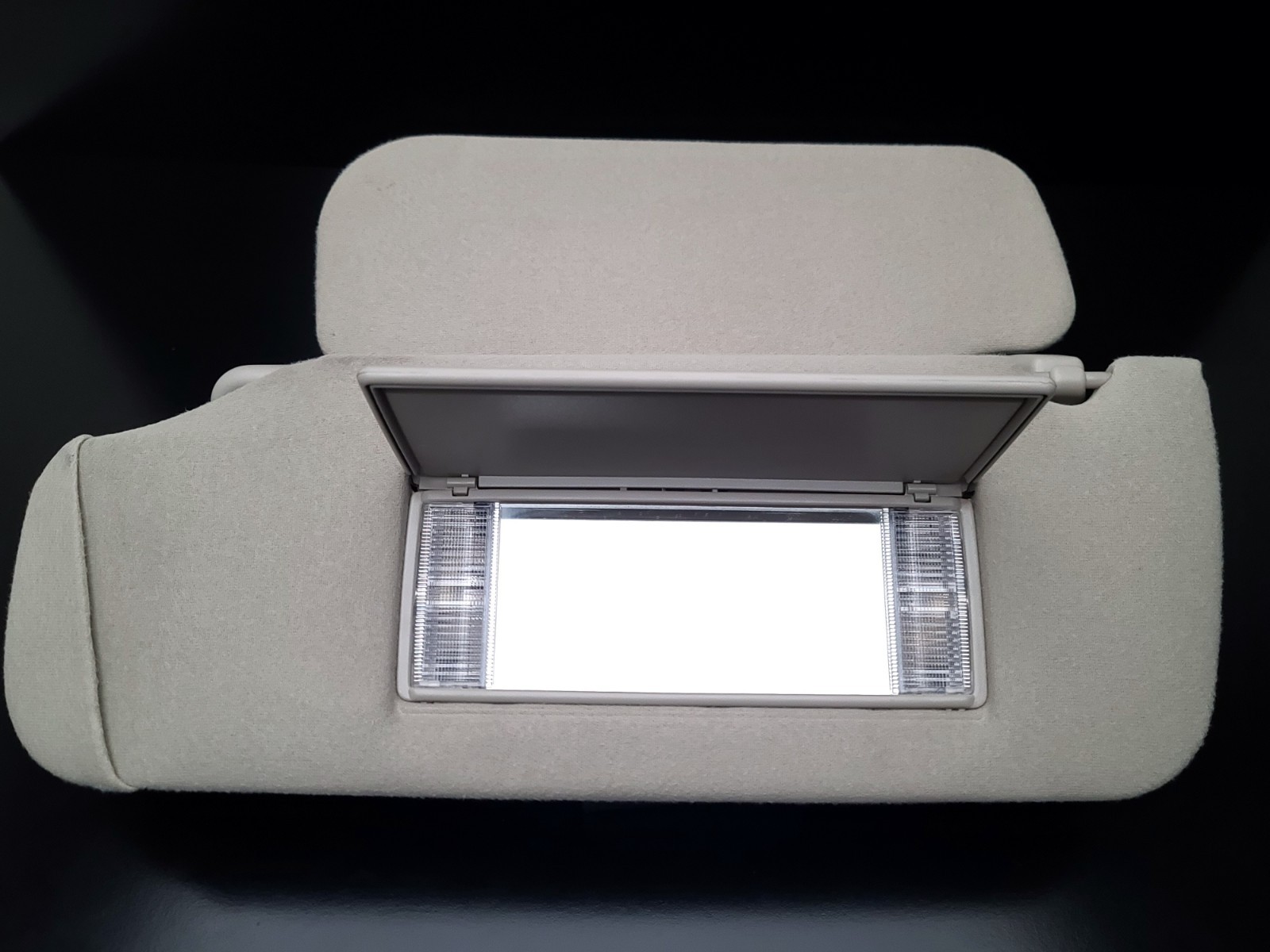 2000-06 TAHOE ESCALADE AVALANCHE YUKON SUBURBAN DUAL Sun Visor Pair Set OEM