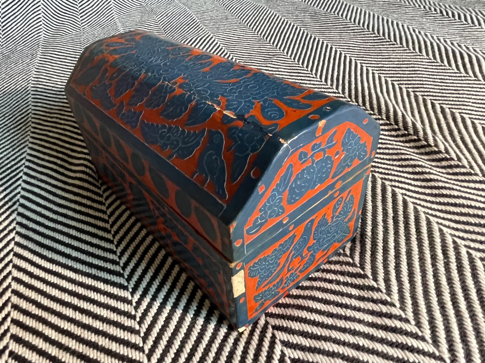 Large Antique Olinala Lacquered Wooden Box Chest Handmade Guerrero Mexico