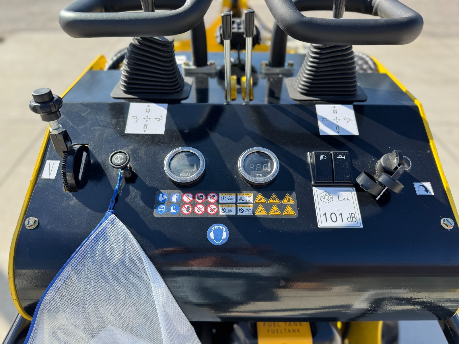 Mini Skid Steer NEW 2025 RIPPA Track Loader 13.5 HP Gas Rato Engine + Bucket