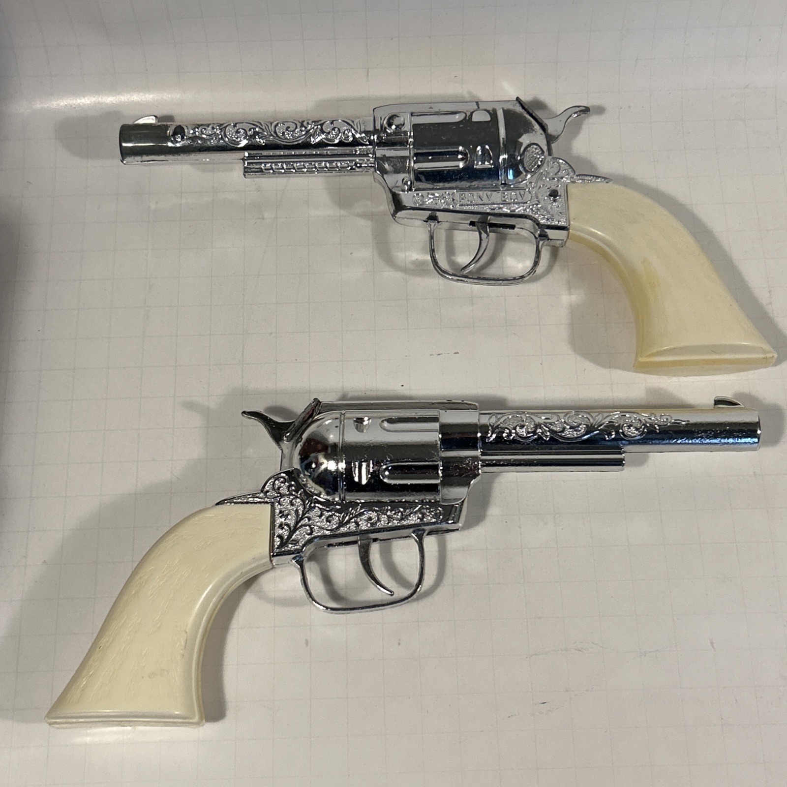 Lot Of 2 VINTAGE PONY BOY GUN PISTOL WESTERN COWBOY COLLECTORS