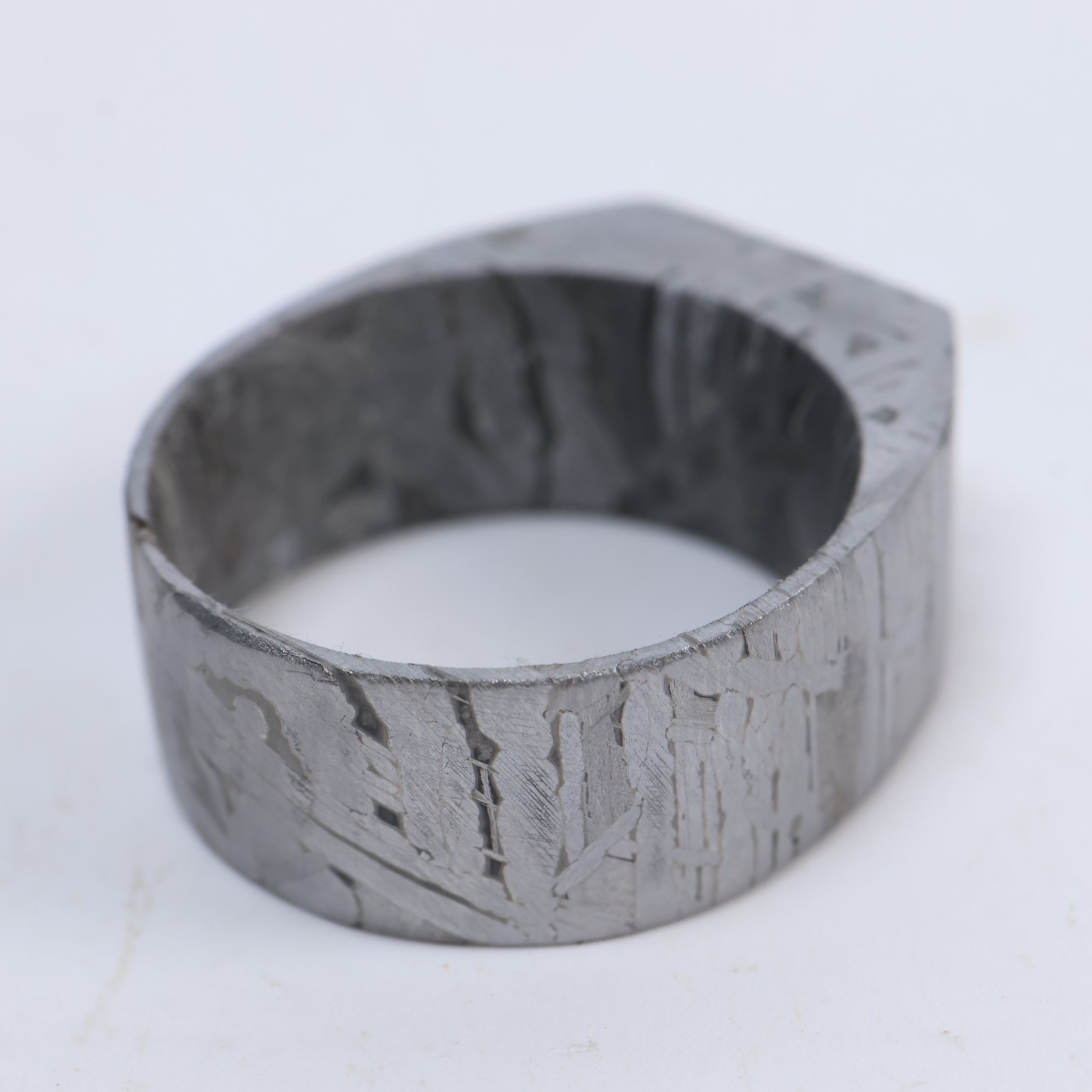 Meteorite ring (US 12 ) Natural Meteorite Carving Ring Unmatched Ring AB638