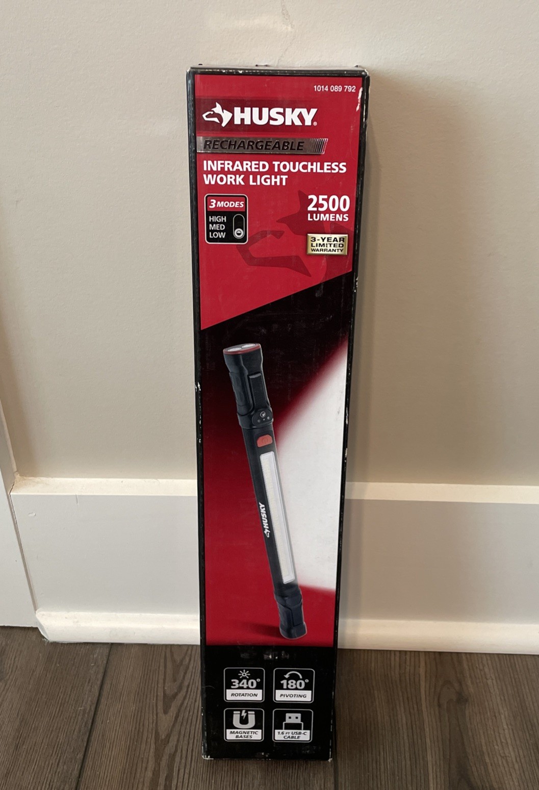 Husky LED Infrared Touchless Work Light Rechargeable 2500 Lumens Magnetic Bases