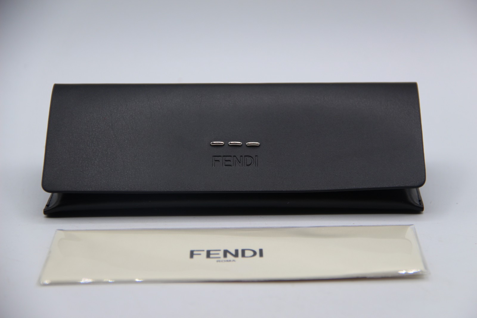 NEW FENDI AUTHENTIC EYEGLASSES BLACK SMALL MAGNETIC CASE CLOTH